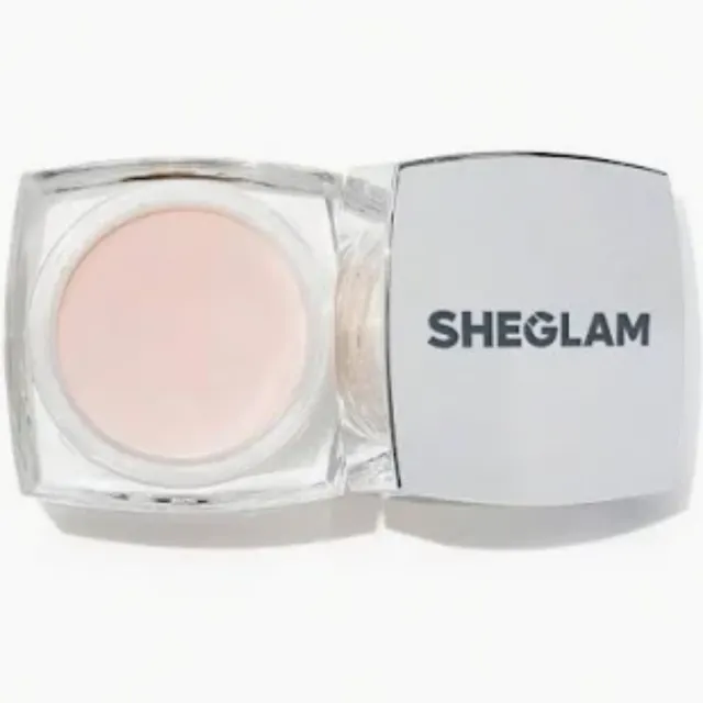 SHEGLAM SMOOTH AND BLUR CAMERA ON PRIMER