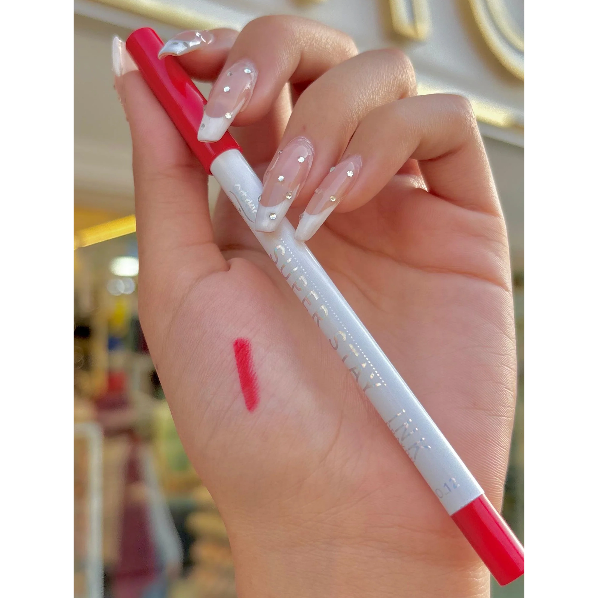 Art Skin LipLiner
